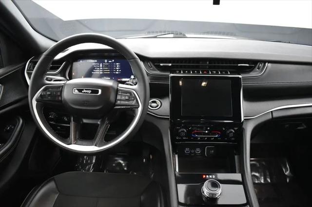 2025 Jeep Grand Cherokee Altitude 4x4