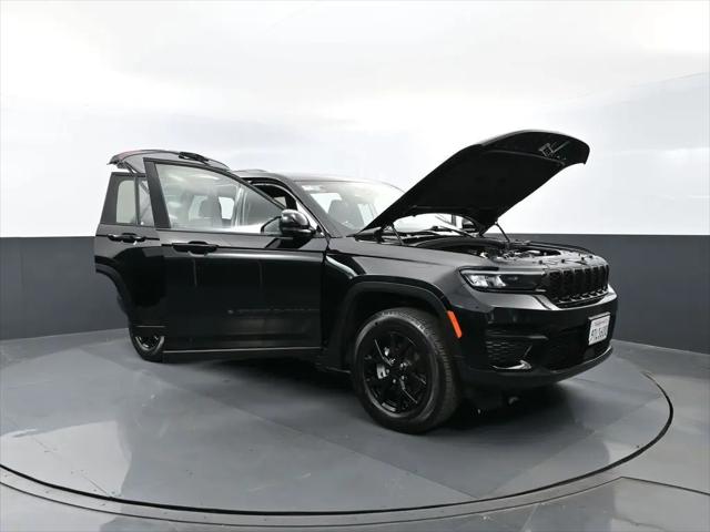 2025 Jeep Grand Cherokee Altitude 4x4