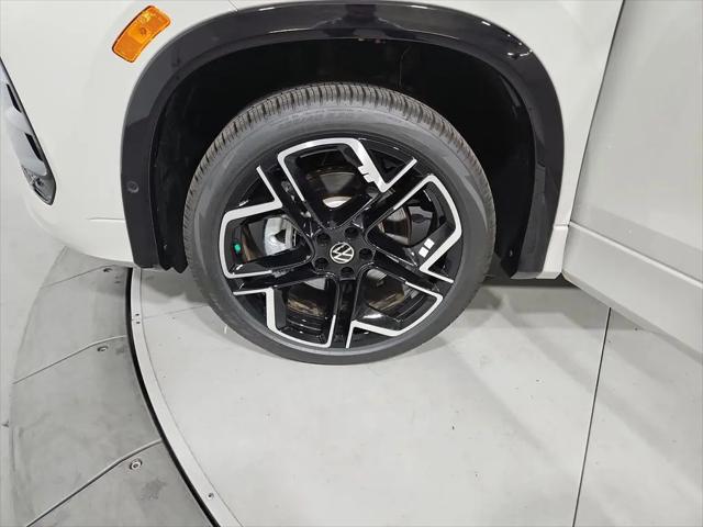 2026 Volkswagen Tiguan SEL R-Line Turbo