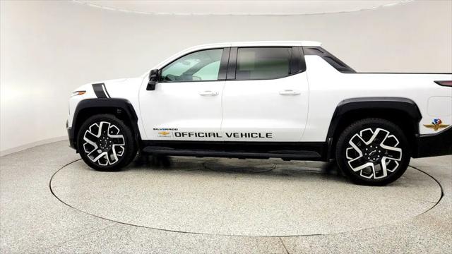 2025 Chevrolet Silverado EV RST