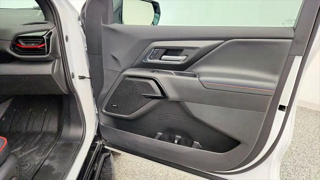 2025 Chevrolet Silverado EV RST