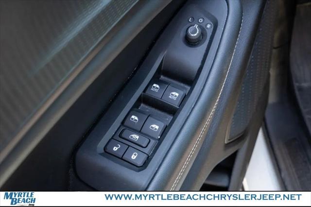 2024 Jeep Grand Cherokee L Laredo 4x2