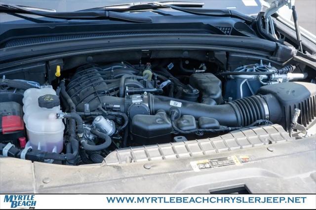 2024 Jeep Grand Cherokee L Laredo 4x2