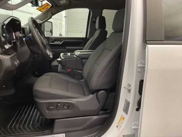 2026 Chevrolet Silverado 2500HD Crew Cab, Standard Bed, LT, 4WD