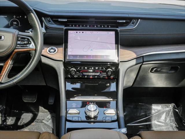 2025 Jeep Grand Cherokee L Summit 4x4