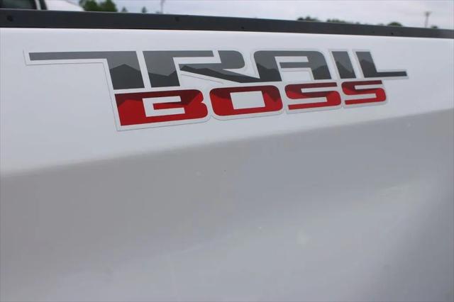 2026 Chevrolet Silverado 1500 4WD Crew Cab Short Bed LT Trail Boss