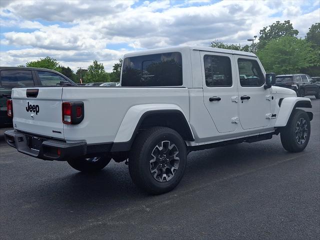 2026 Jeep Gladiator GLADIATOR SAHARA 4X4