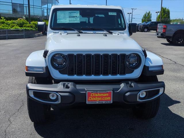 2026 Jeep Gladiator GLADIATOR SAHARA 4X4