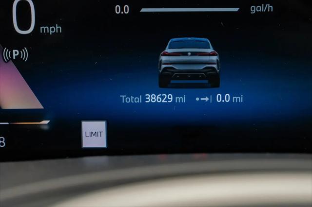 2025 BMW X6 xDrive40i
