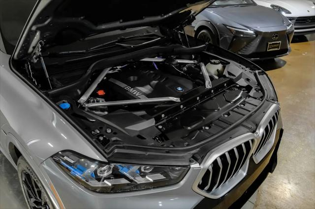 2025 BMW X6 xDrive40i