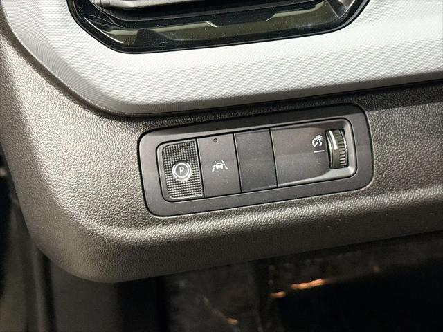 2027 Chevrolet Bolt LT FWD