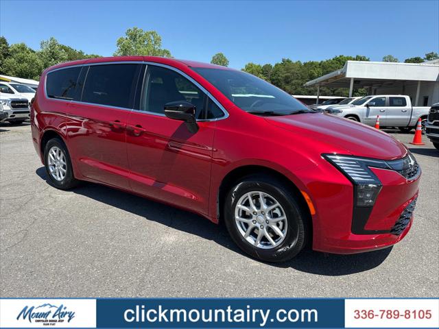 2027 Chrysler Pacifica Select for sale in Mount Airy, NC
