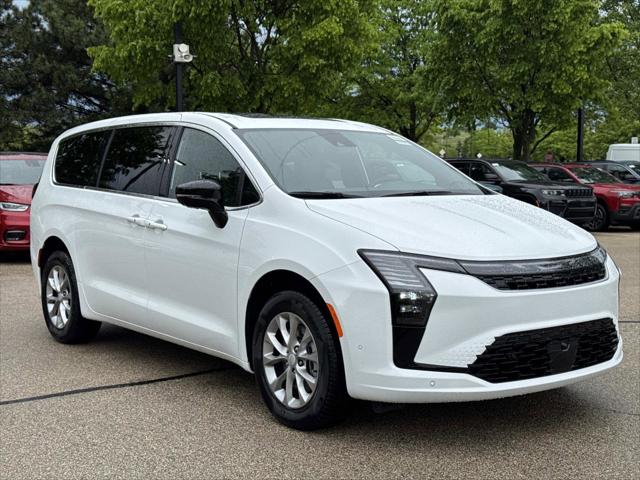 2027 Chrysler Pacifica PACIFICA SELECT AWD