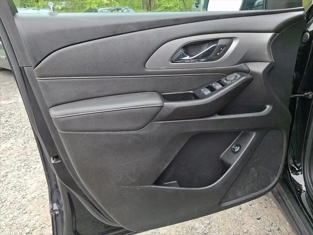 2023 Chevrolet Traverse AWD LT Leather