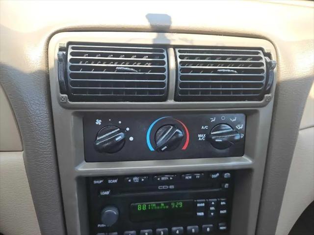 2002 Ford Mustang Deluxe