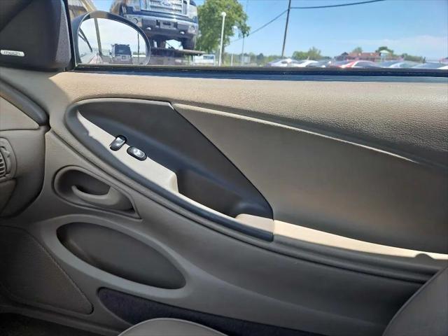 2002 Ford Mustang Deluxe