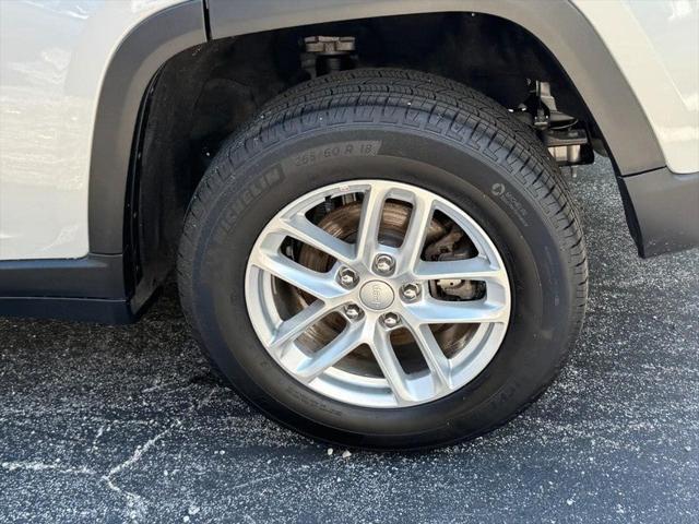 2024 Jeep Grand Cherokee Laredo X 4x4