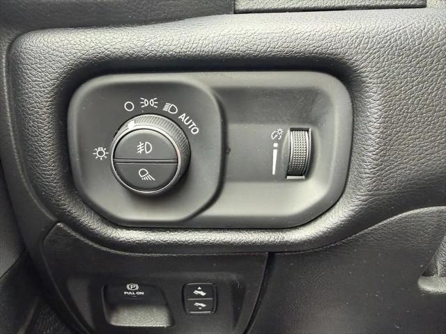 2021 Ram 1500 Big Horn Crew Cab 4x4 64 Box