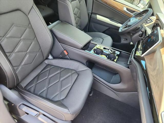 2026 Volkswagen Atlas SE with Technology