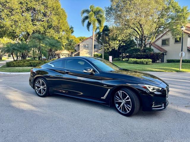 2017 INFINITI Q60 2.0t