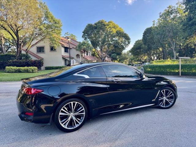 2017 INFINITI Q60 2.0t