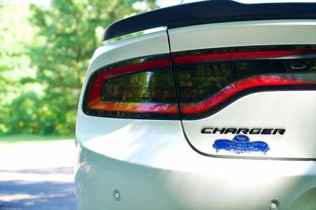 2020 Dodge Charger SXT RWD