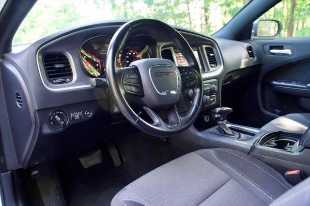 2020 Dodge Charger SXT RWD