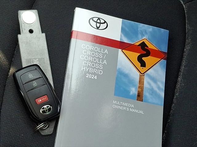 2024 Toyota Corolla Cross LE