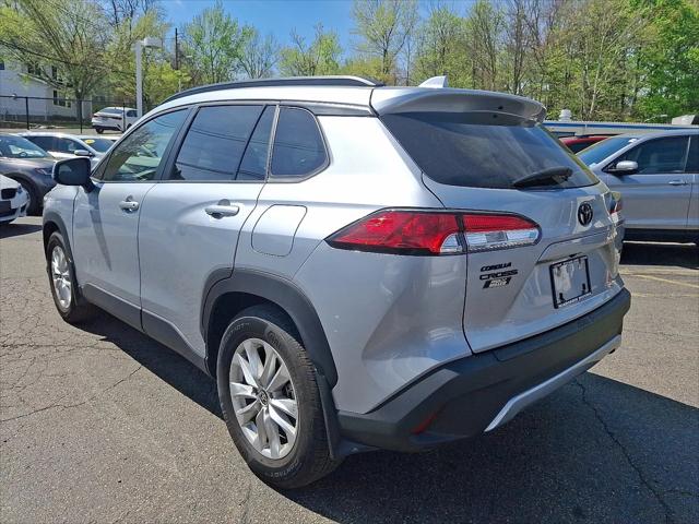 2024 Toyota Corolla Cross LE