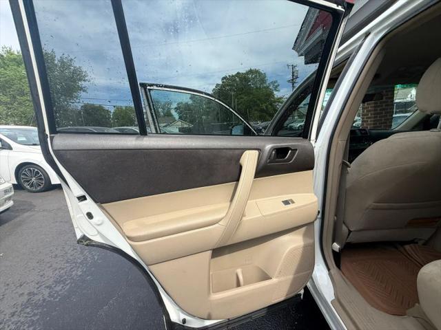 2010 Toyota Highlander Base