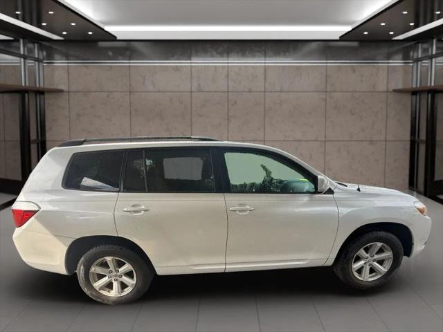2010 Toyota Highlander Base