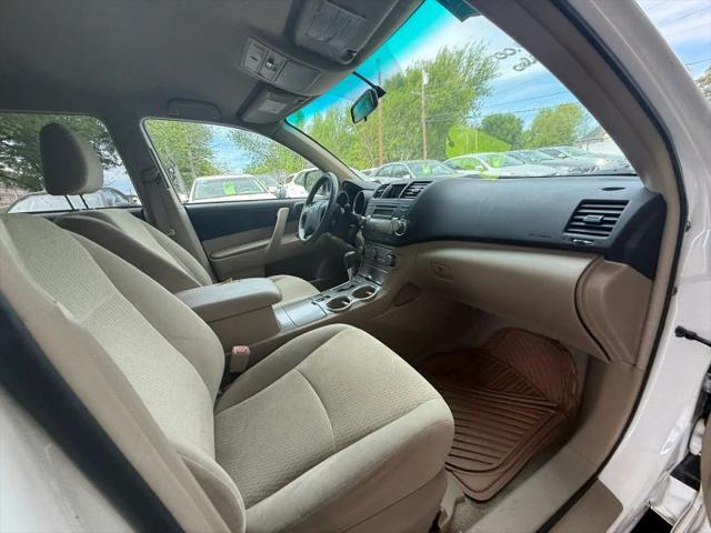 2010 Toyota Highlander Base
