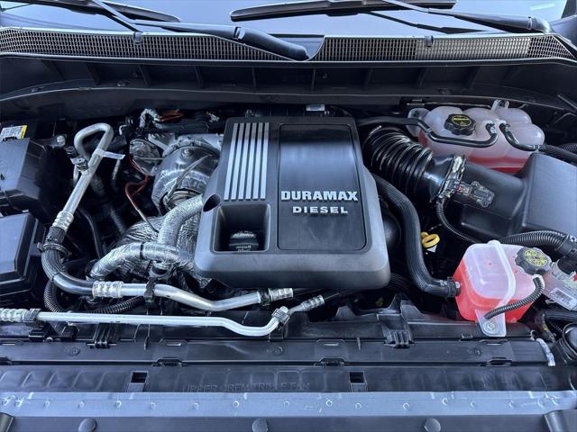 2026 Chevrolet Silverado 1500 4WD Crew Cab Short Bed RST