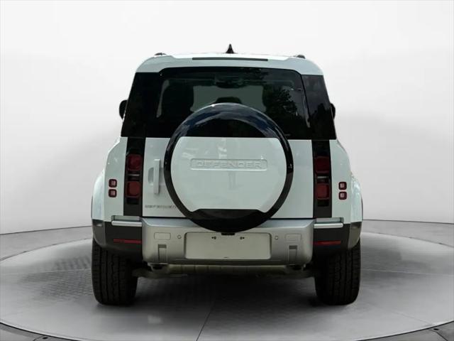 2025 Land Rover Defender 110 P400 S