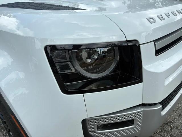 2025 Land Rover Defender 110 P400 S