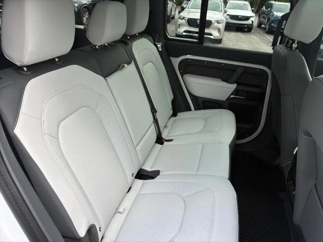 2025 Land Rover Defender 110 P400 S
