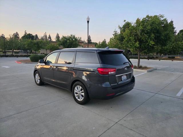 2017 Kia Sedona LX