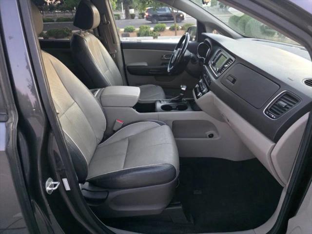 2017 Kia Sedona LX
