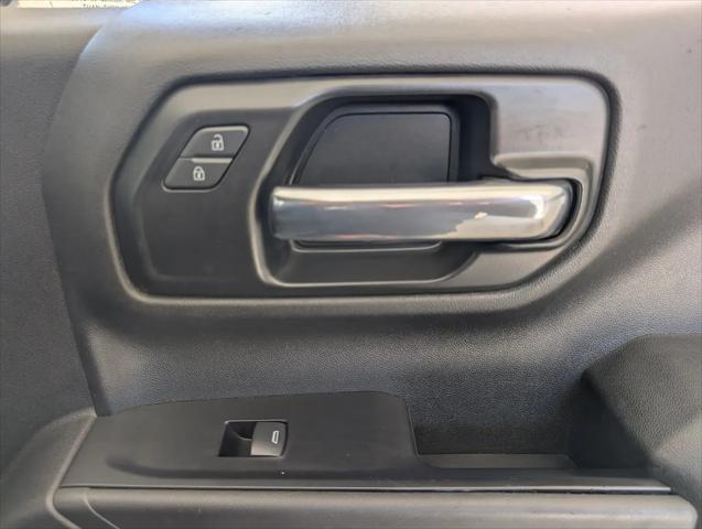2021 Chevrolet Silverado 1500 2WD Crew Cab Short Bed Custom
