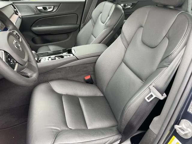 2025 Volvo S60 T8 Plus