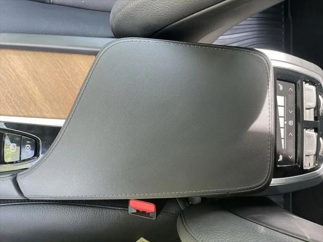 2024 Volvo XC90 Recharge T8 Plus Bright Theme 7-Seater