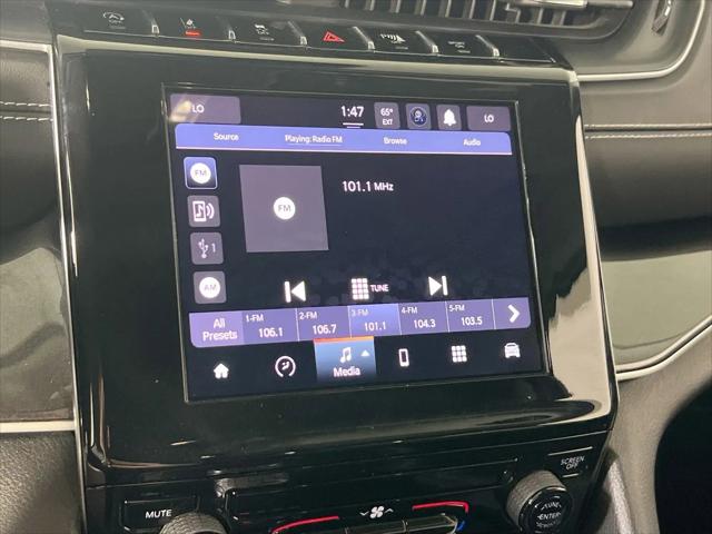 2023 Jeep Grand Cherokee L Laredo 4x4