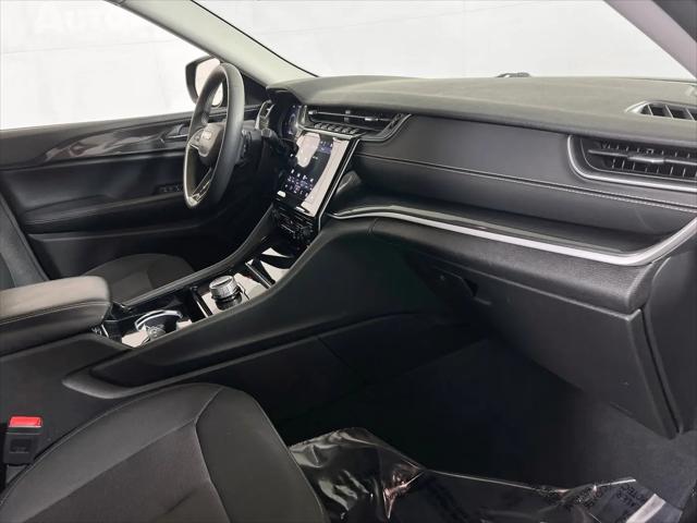2023 Jeep Grand Cherokee L Laredo 4x4