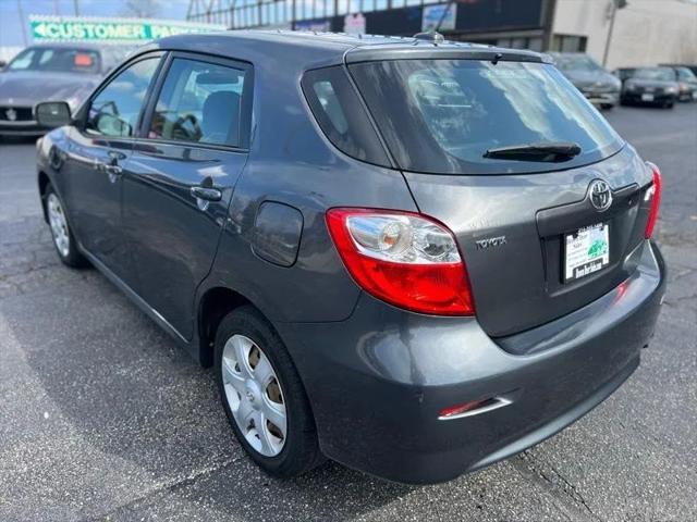 2009 Toyota Matrix Base
