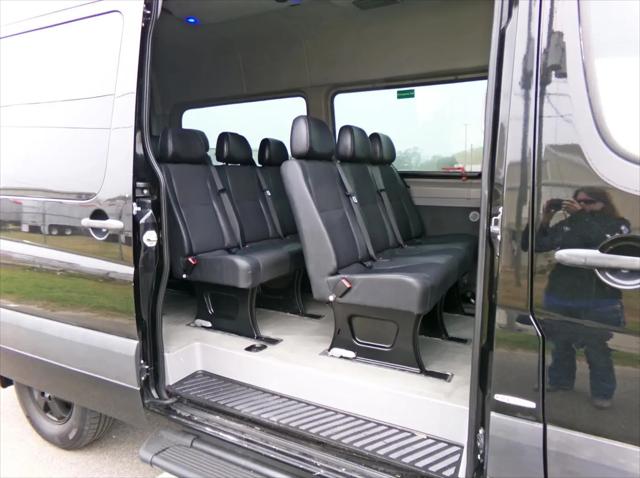 2011 Mercedes-Benz Sprinter 2500 Normal Roof