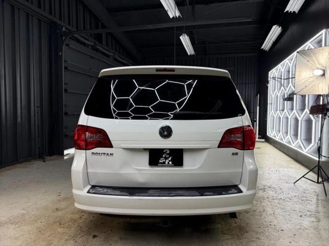2012 Volkswagen Routan SE