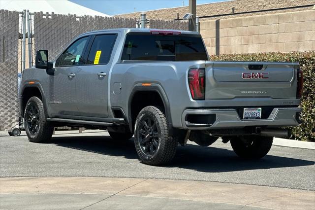 2024 GMC Sierra 2500HD 4WD Crew Cab Standard Bed AT4