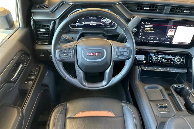 2024 GMC Sierra 2500HD 4WD Crew Cab Standard Bed AT4
