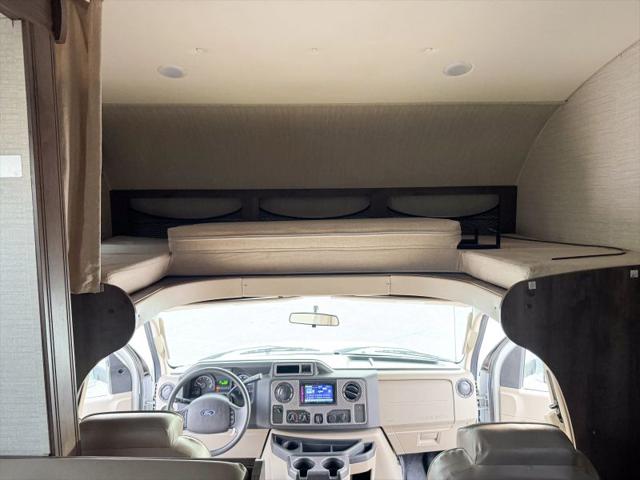 2019 Ford E-450 Cutaway Base