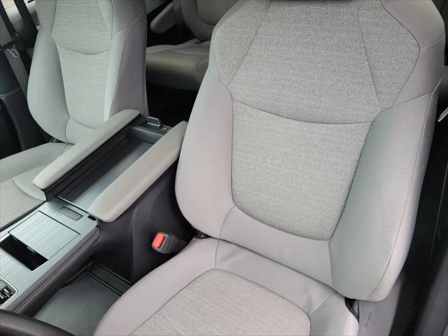 2025 Toyota Sienna LE